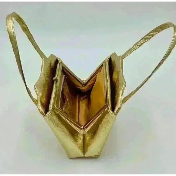 Vintage Ila of California Gold Shoulder Bag with Clasp Center Pocket - Picture 3 of 9